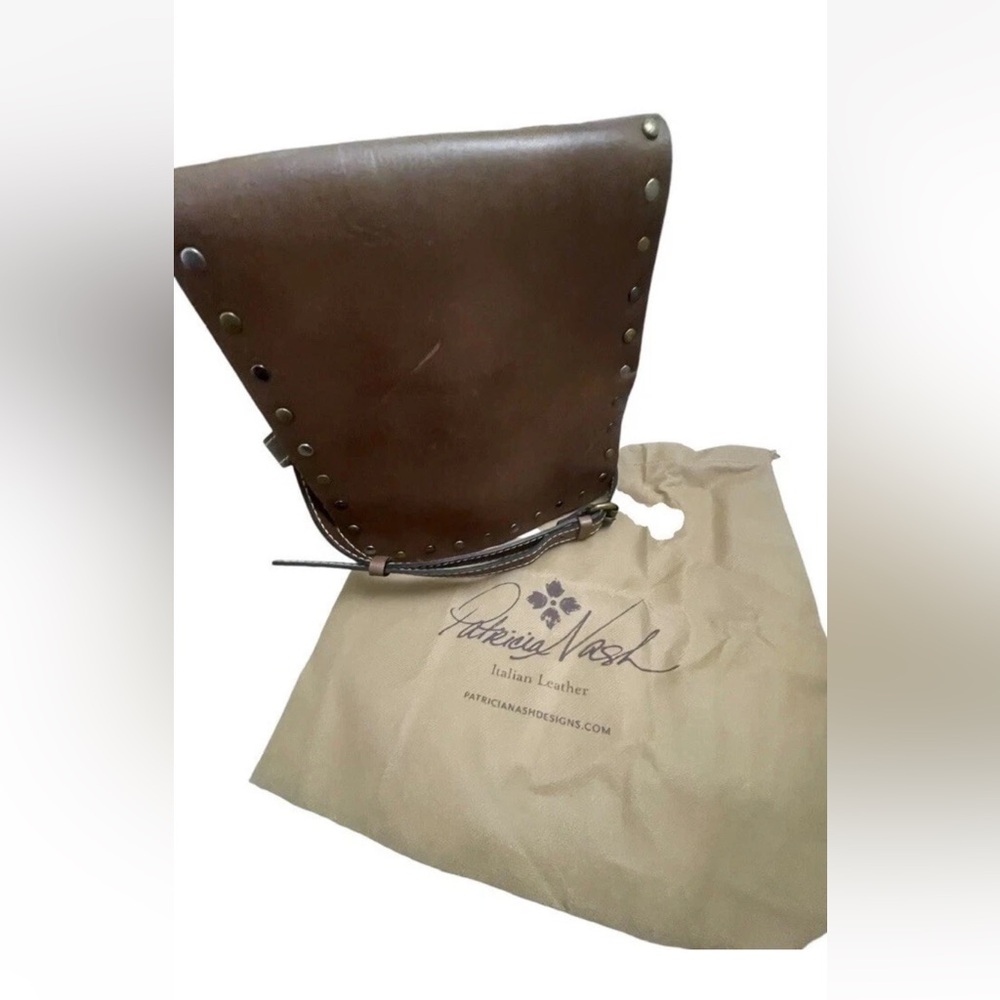 Patricia Nash Oil Rub Collection Stud Brown Leather Granada Crossbody Bag.